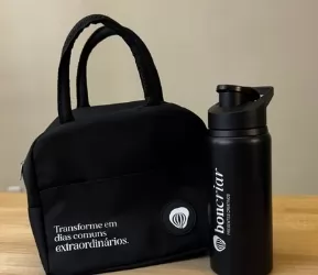Kit Duo Cotidiano Personalizado – Brinde Corporativo Prático com Bolsa Térmica e Garrafa